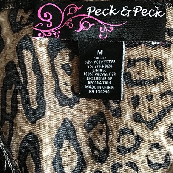 🌸Peck & Peck Animal Print Top🌸 - Picture 7 of 8